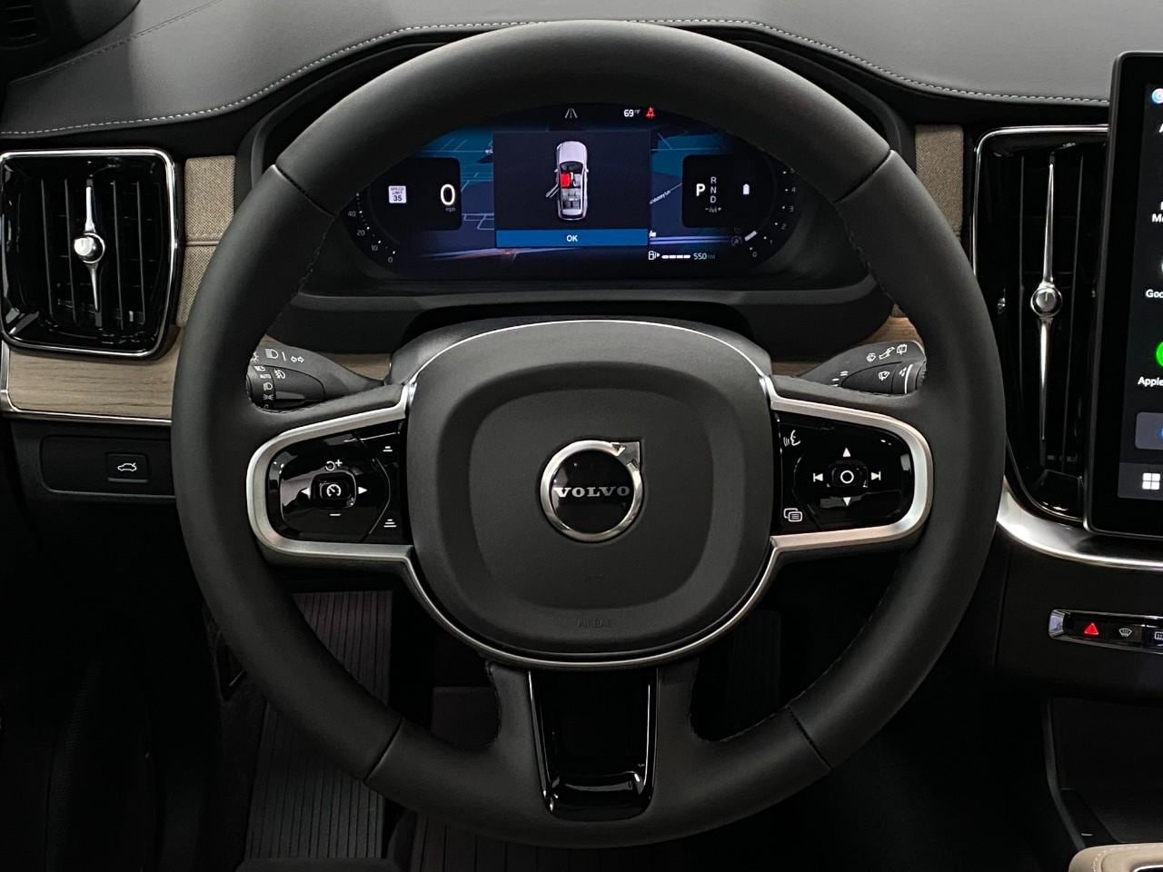 2026 Volvo XC90 Plus - Photo 14