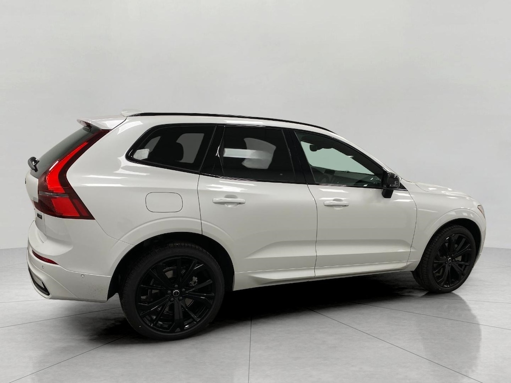 New 2026 Volvo XC60 B5 Ultra Black Edition SUV