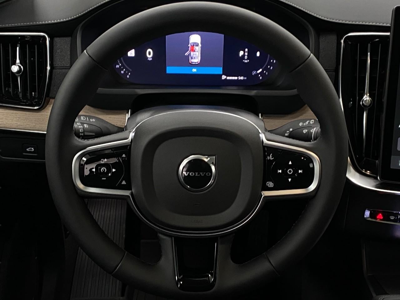 2026 Volvo XC90 Plus - Photo 14