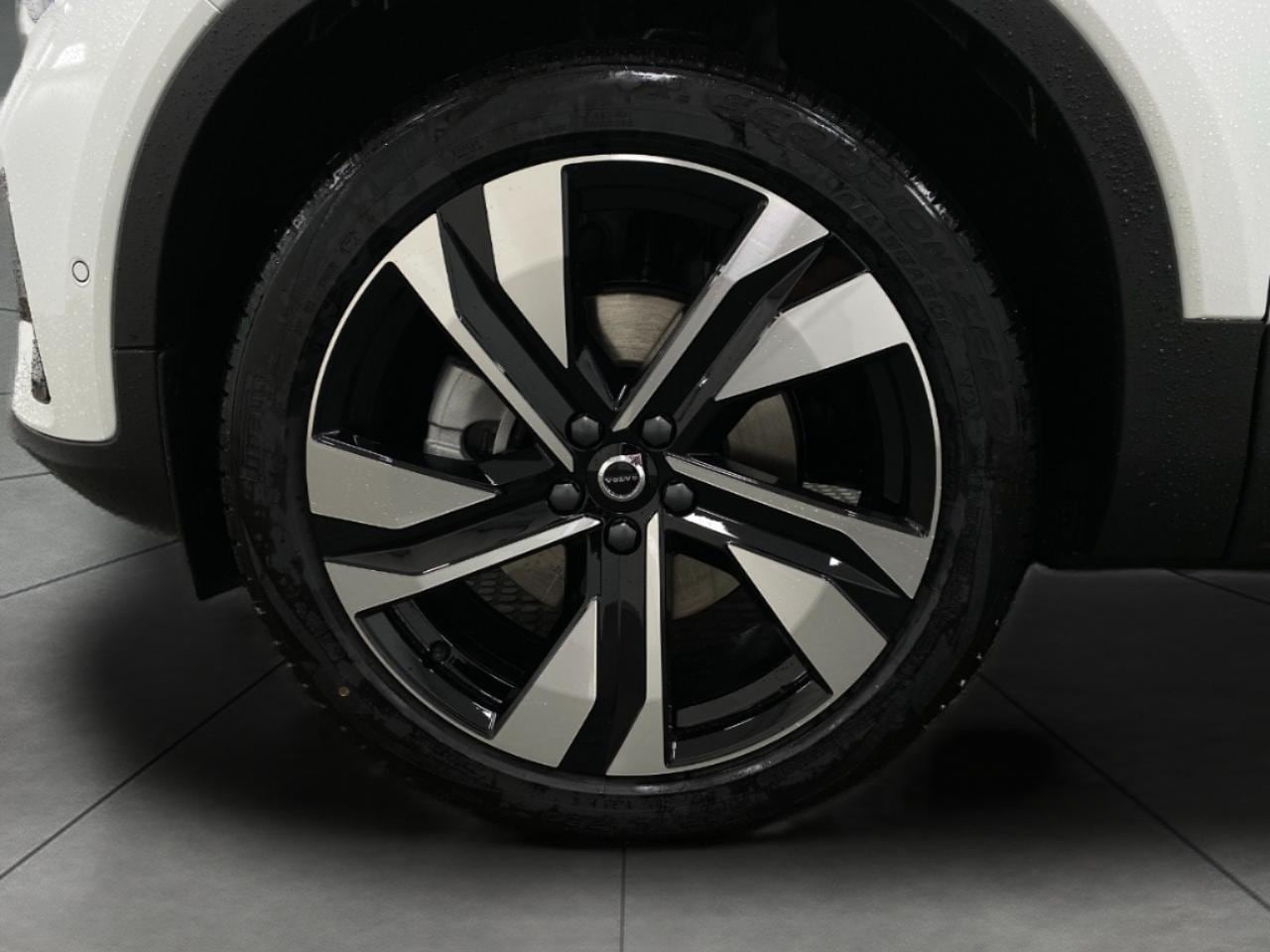 2026 Volvo XC40 Ultra - Photo 12