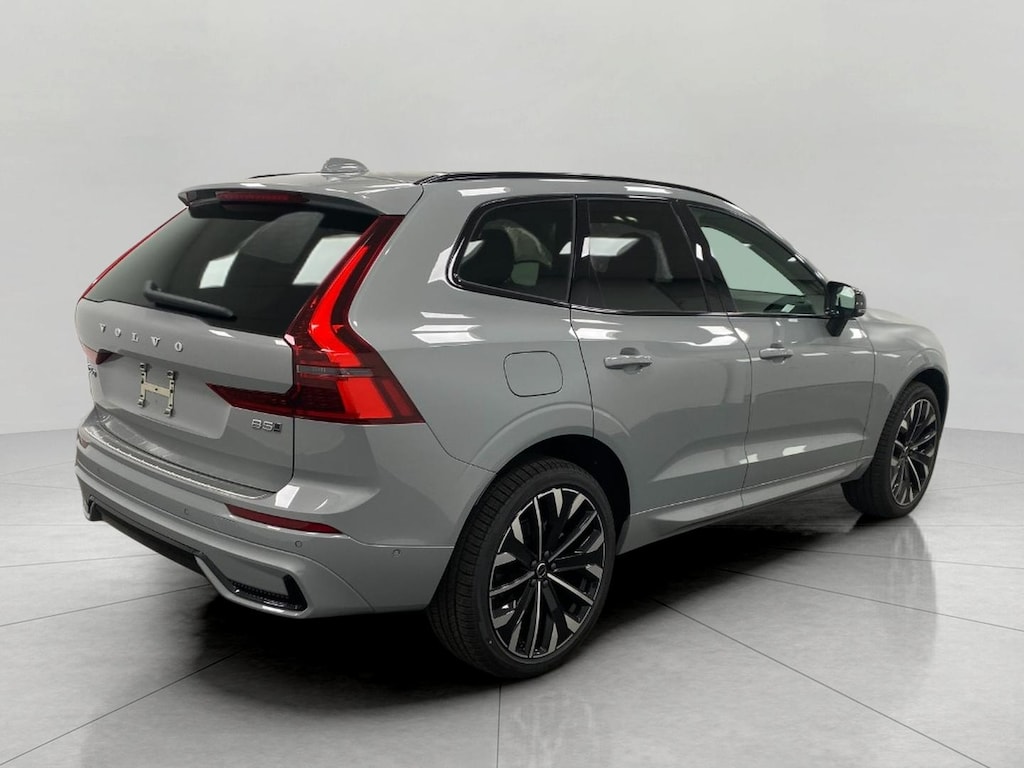 New 2026 Volvo XC60 B5 Ultra SUV