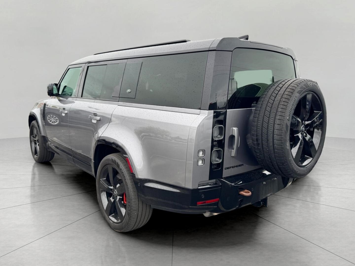 2023 Land Rover Defender 130 X photo 2