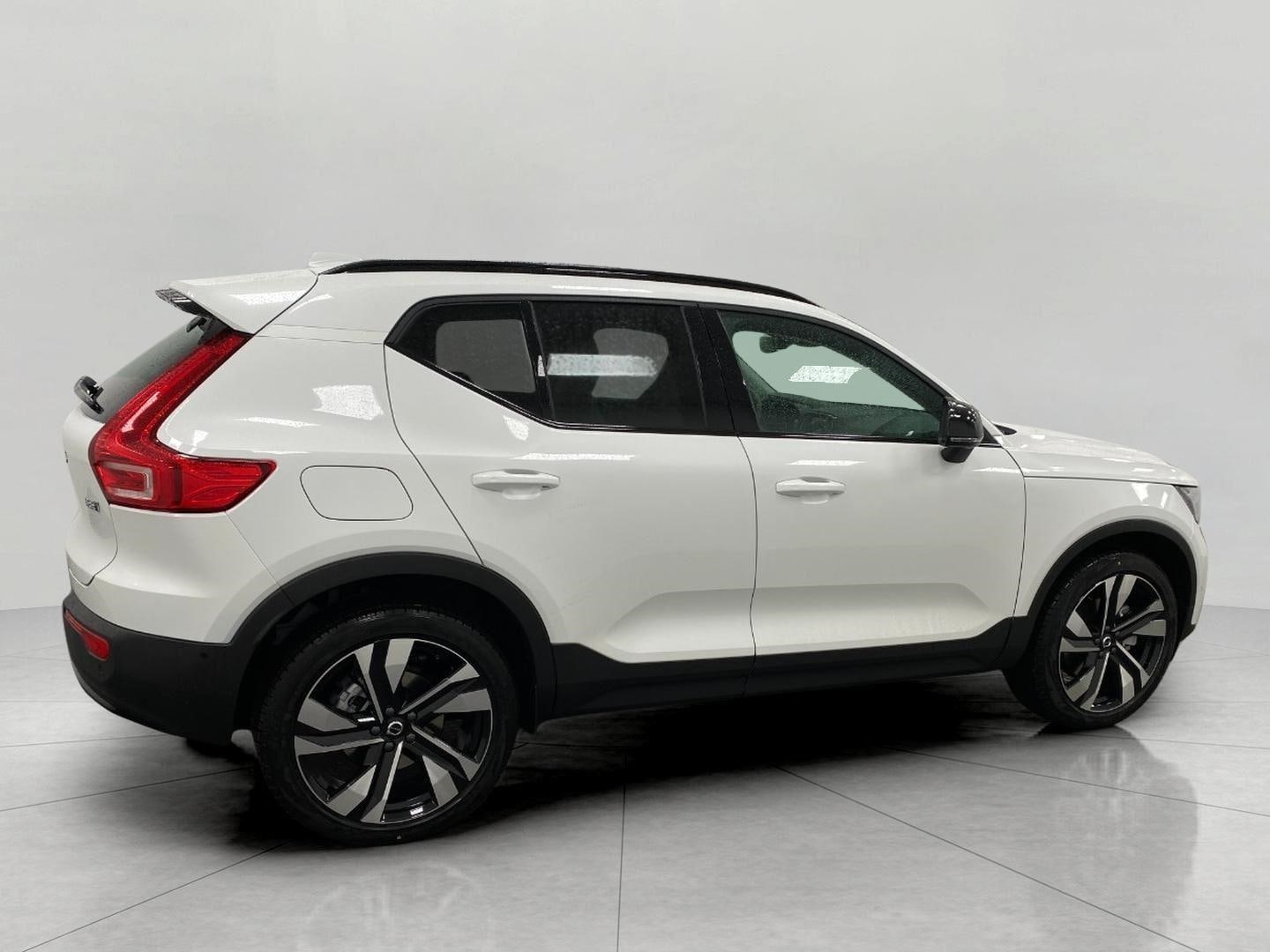 2026 Volvo XC40 Ultra - Photo 38