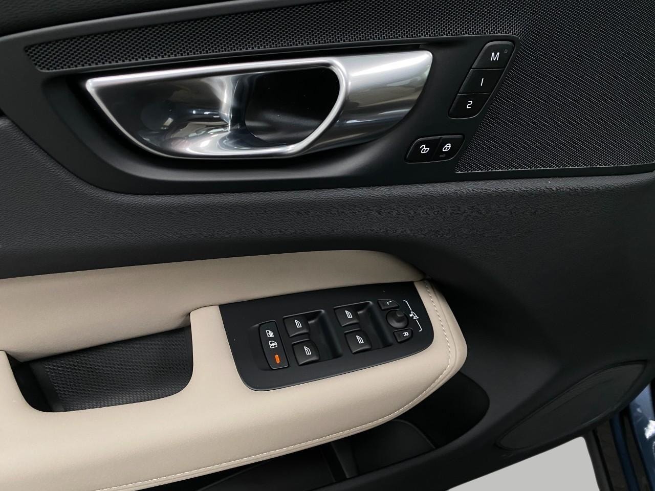2026 Volvo XC60 Plus - Photo 68