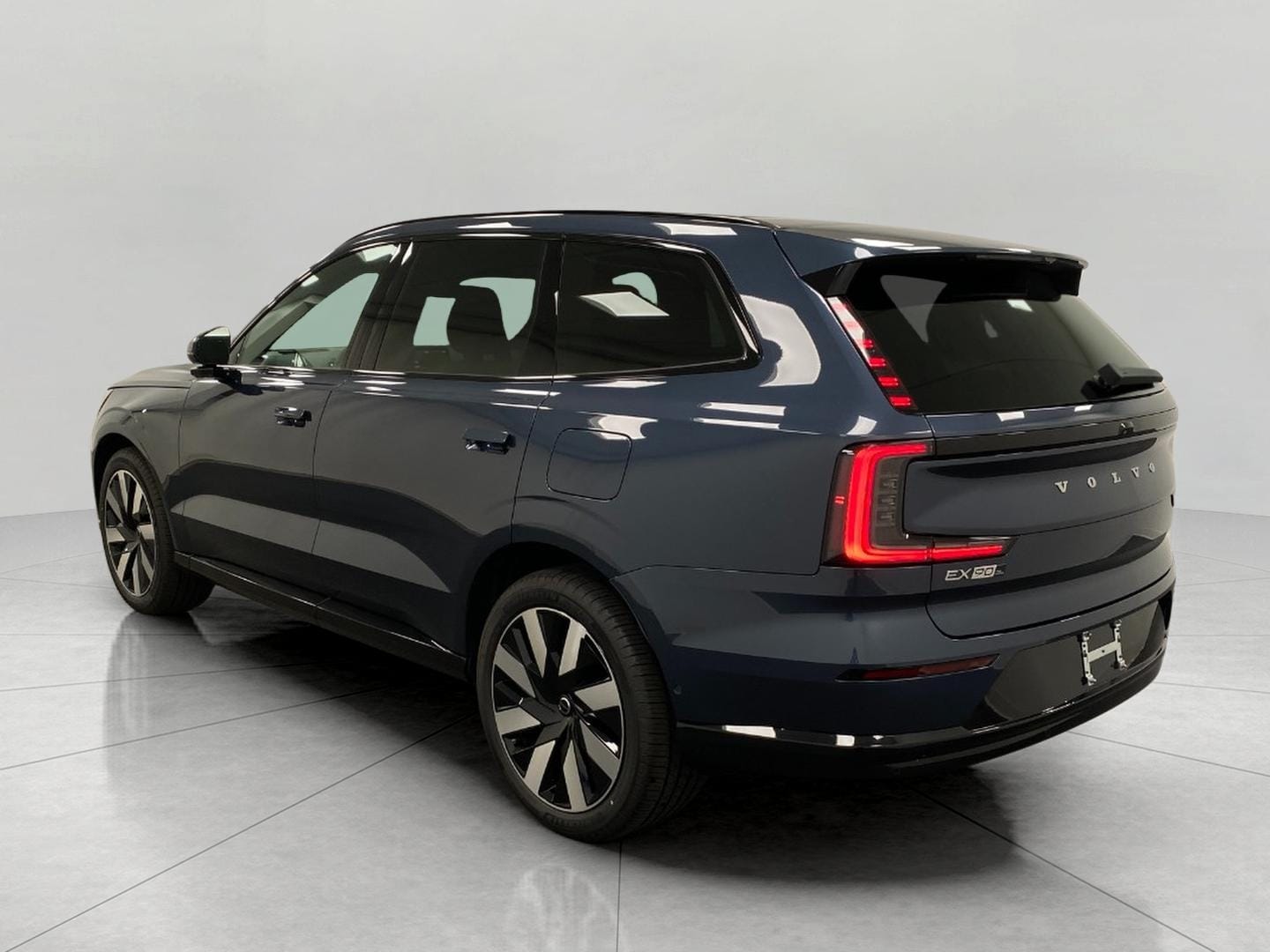 2025 Volvo EX90 Ultra - Photo 8