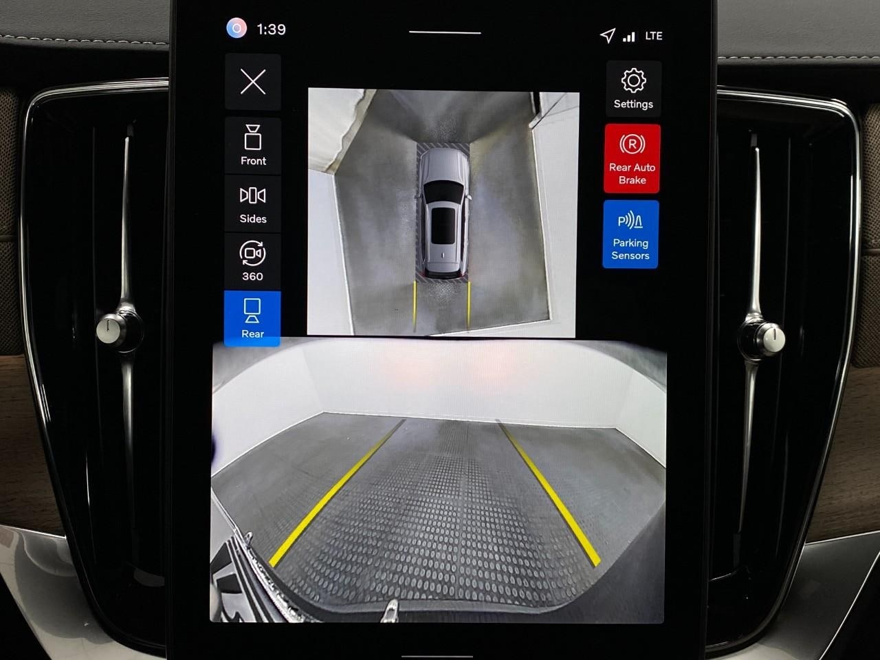 2026 Volvo XC90 Plus - Photo 23