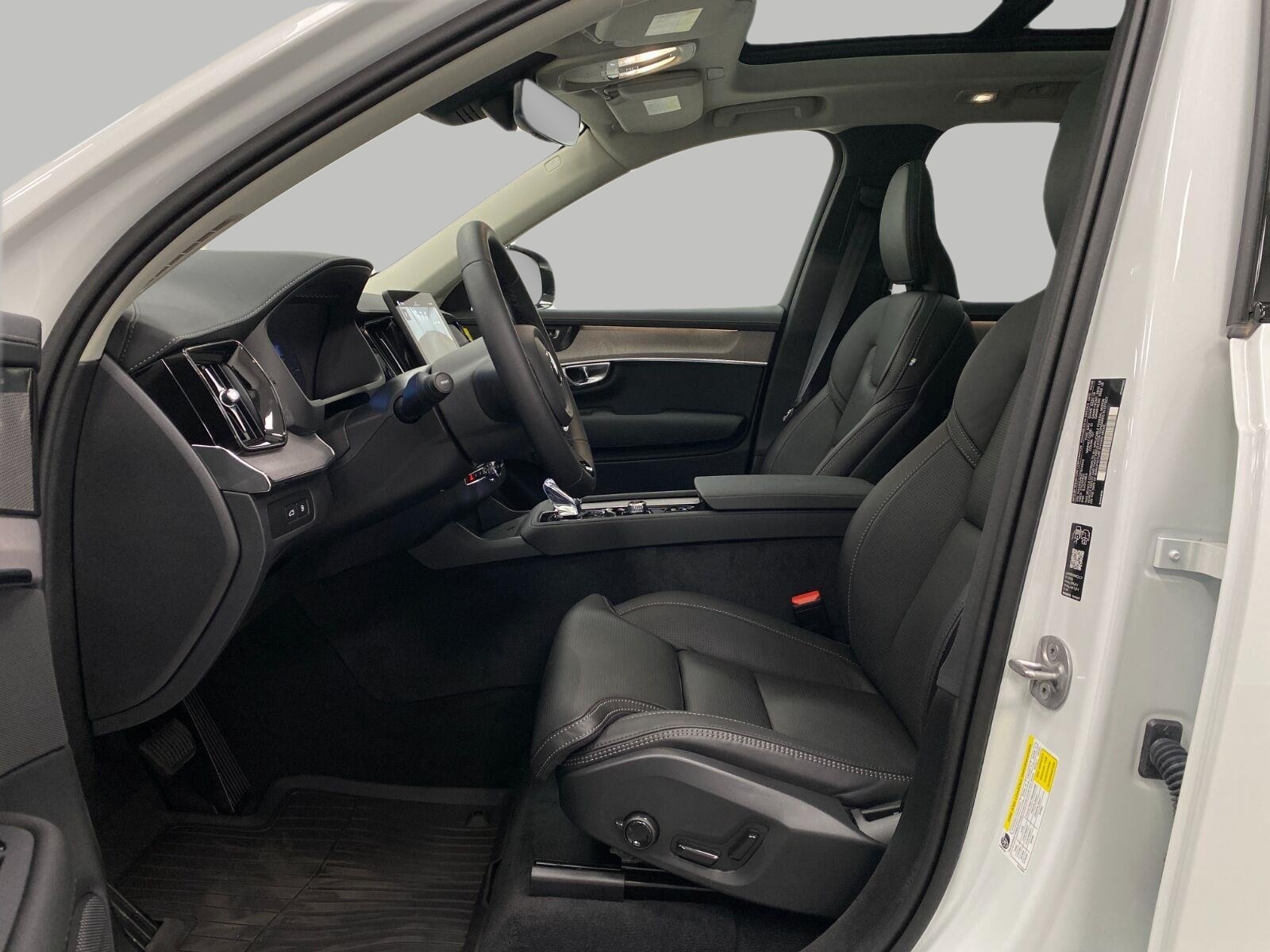 2026 Volvo XC90 Ultra - Photo 31