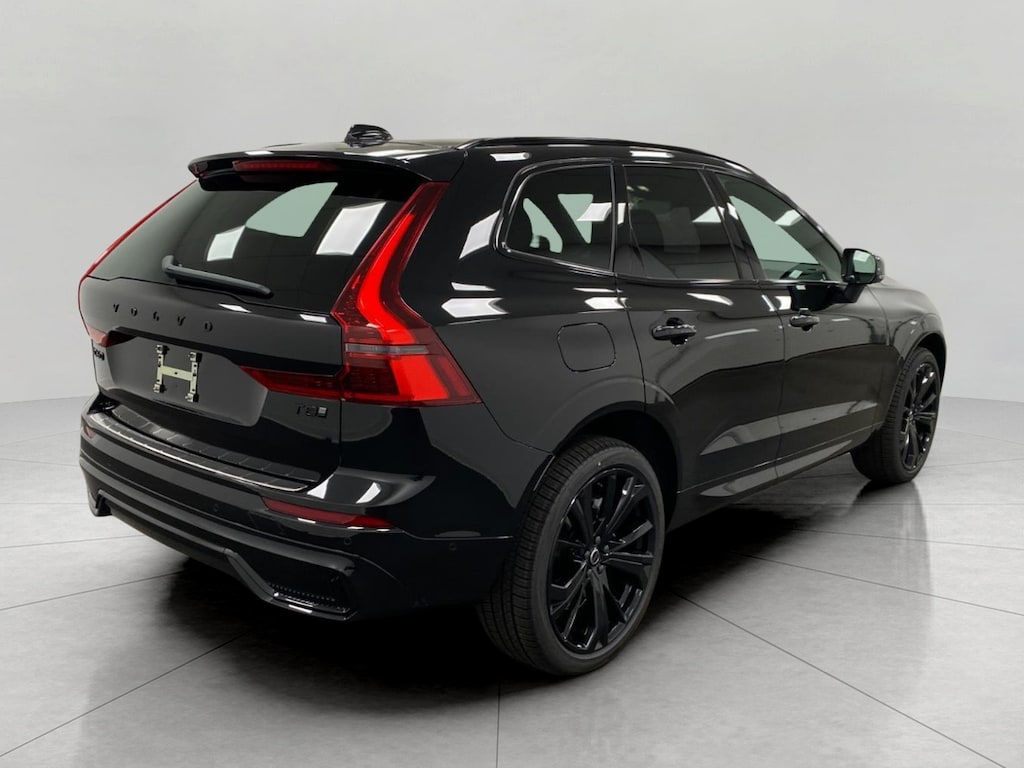New 2026 Volvo XC60 plug-in hybrid T8 Ultra Black Edition SUV