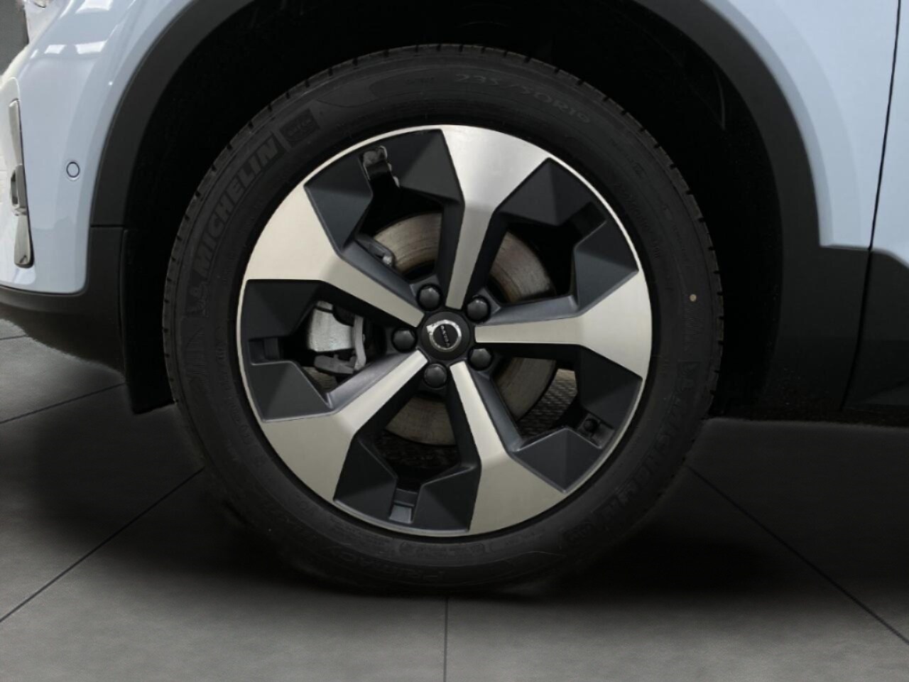 2026 Volvo XC40 Plus - Photo 47