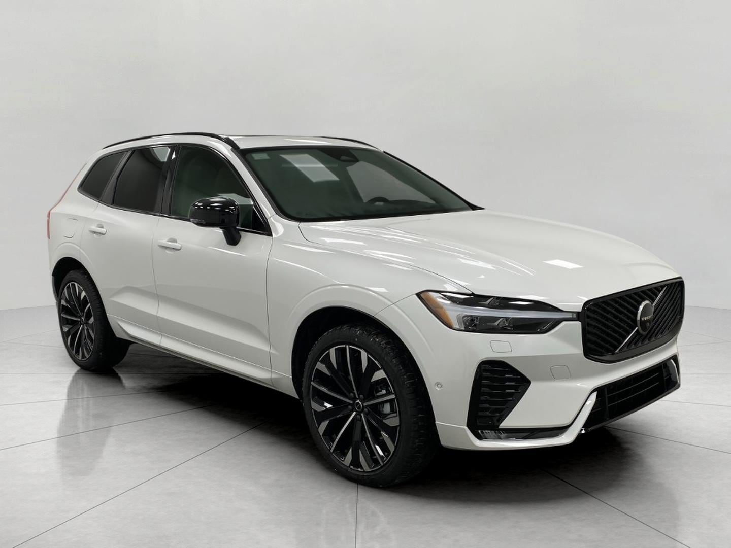2026 Volvo XC60 Ultra's photo