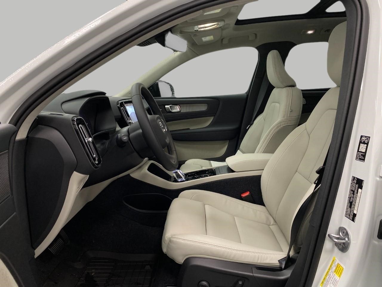 2026 Volvo XC40 Ultra - Photo 67