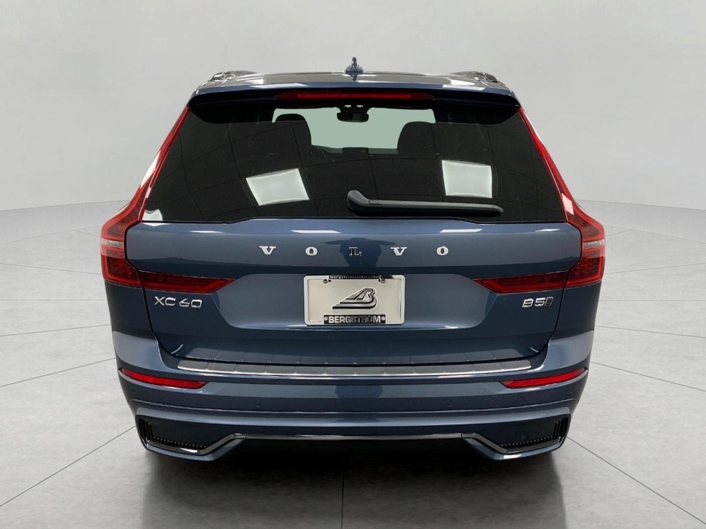 2026 Volvo XC60 Plus - Photo 39