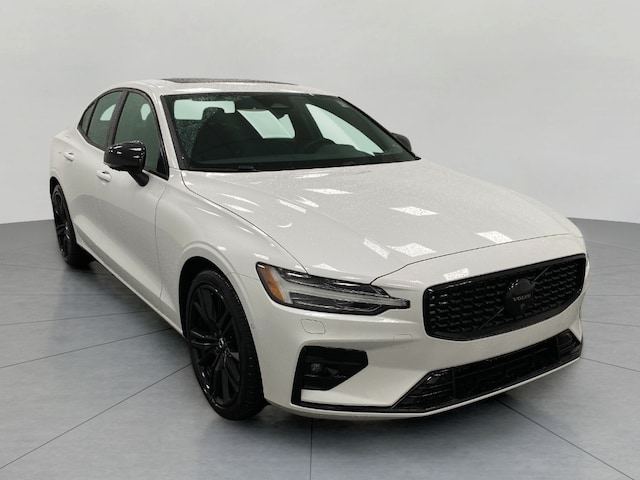 2024 Volvo S60 B5 Plus Black Edition Sedan