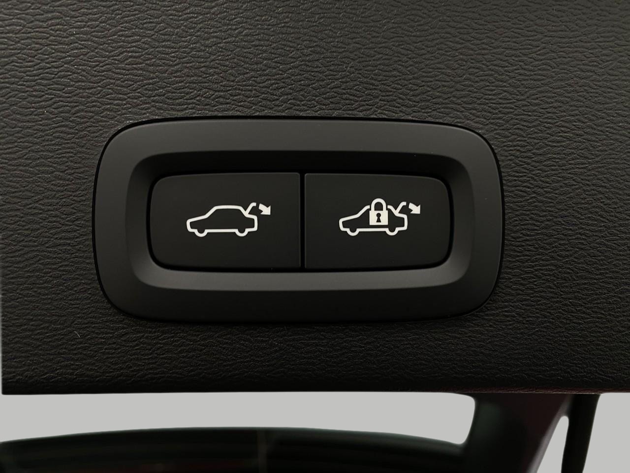 2026 Volvo XC40 Plus - Photo 41