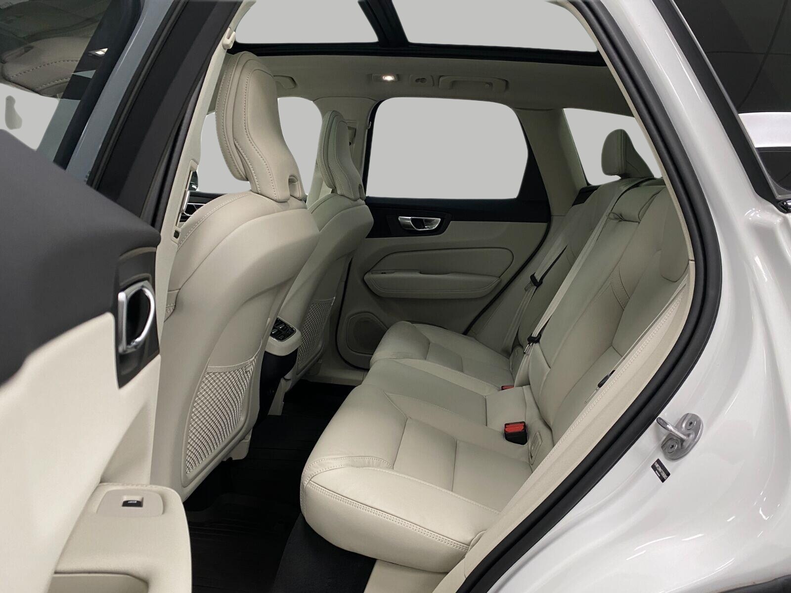 2026 Volvo XC60 Ultra - Photo 29