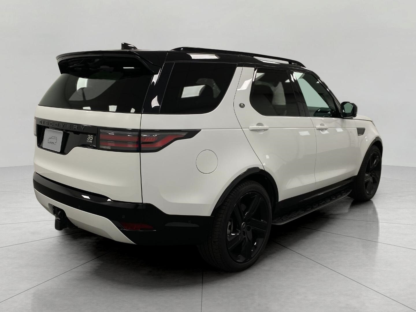 2025 Land Rover Discovery P360 Dynamic SE photo 4