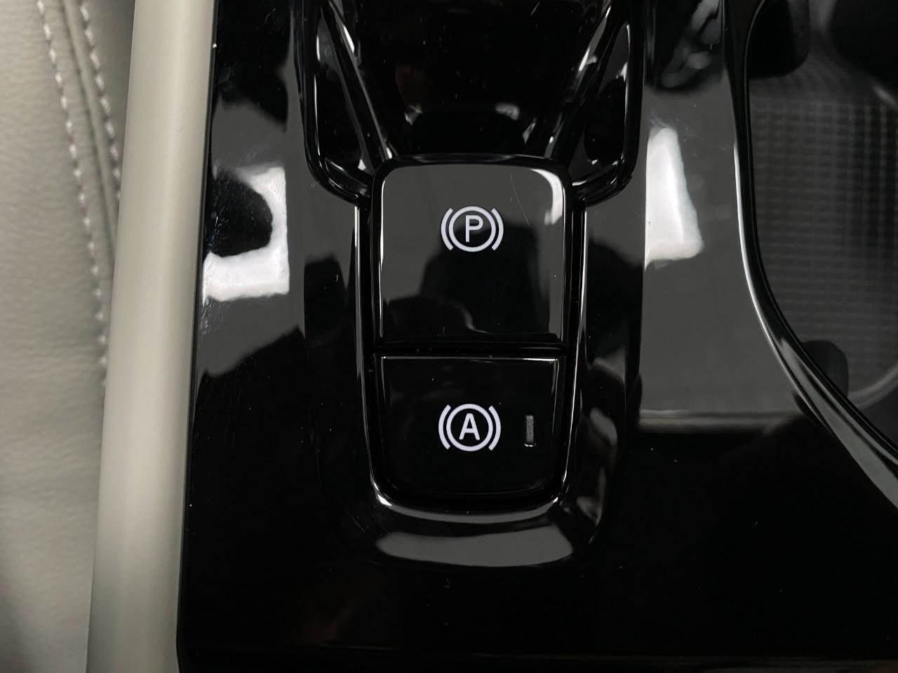 2026 Volvo XC40 Ultra - Photo 64