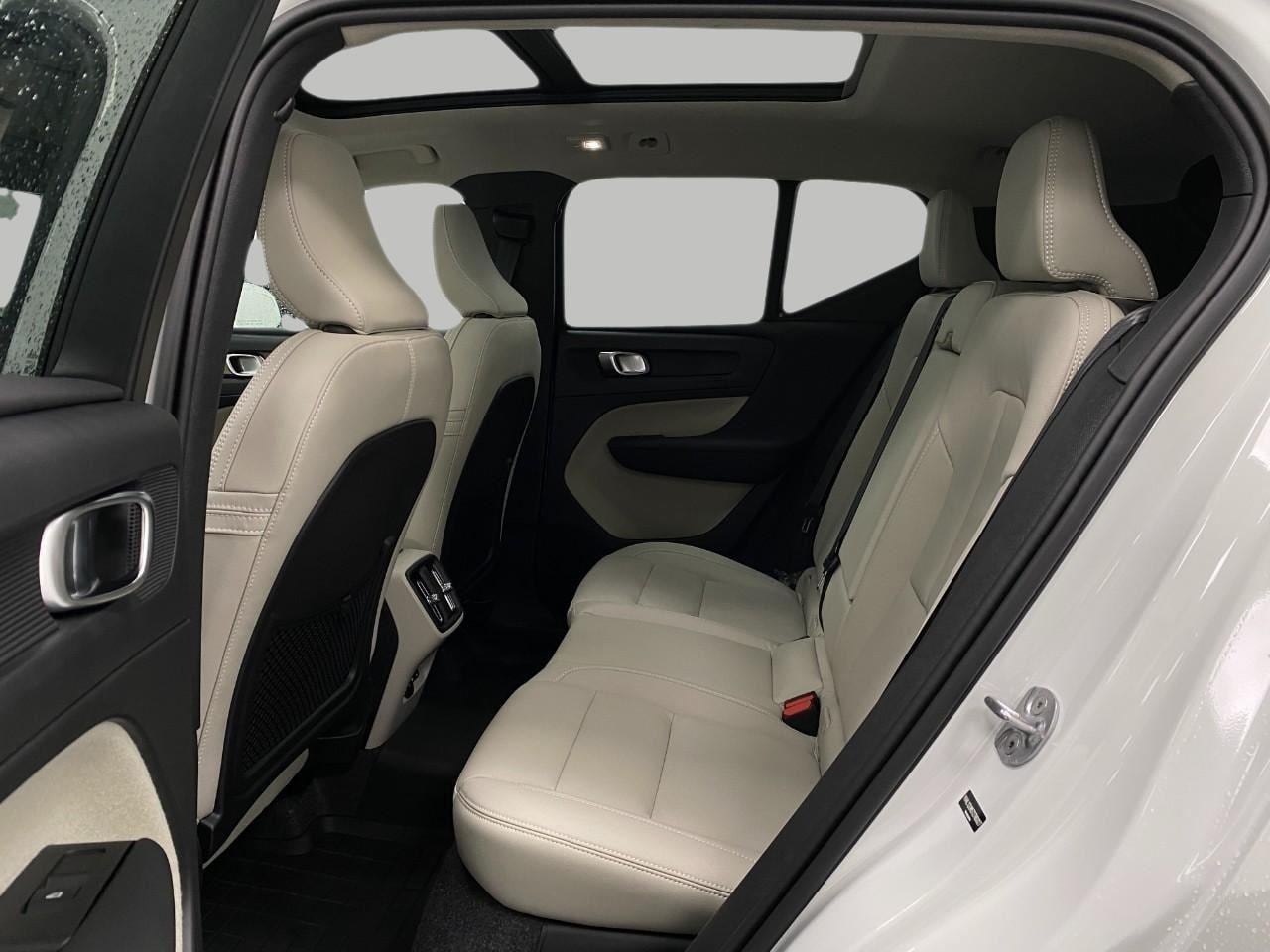 2026 Volvo XC40 Ultra - Photo 66