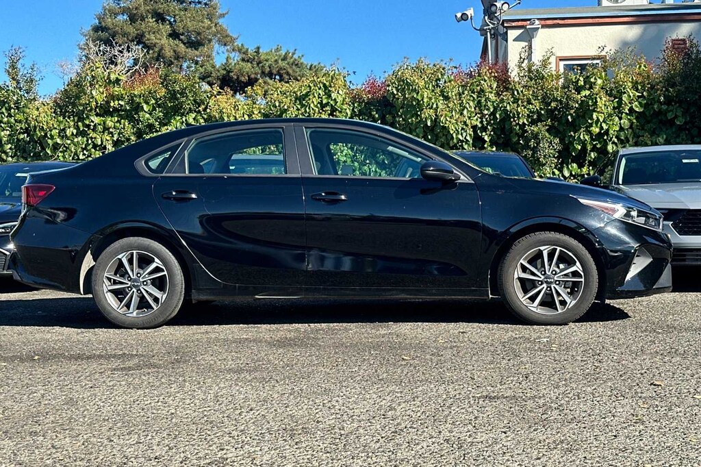 Used 2023 Kia Forte LXS Sedan