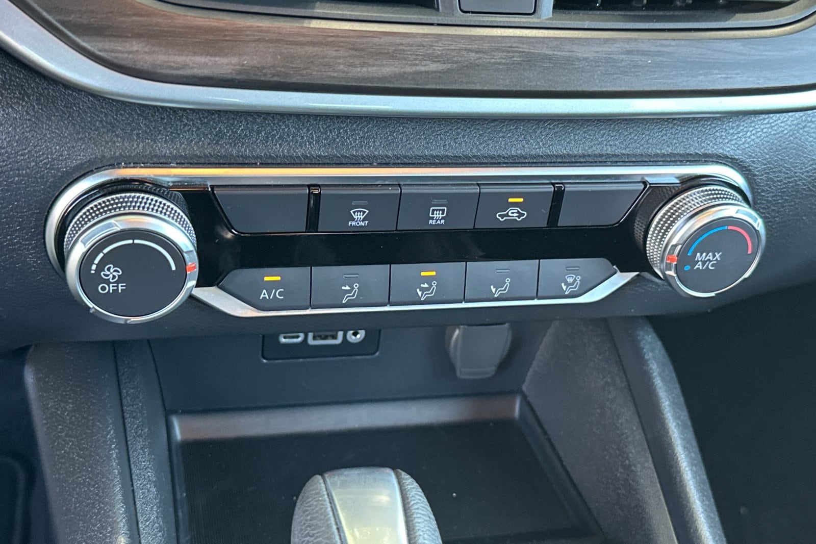 2025 Nissan Altima SV - Photo 17