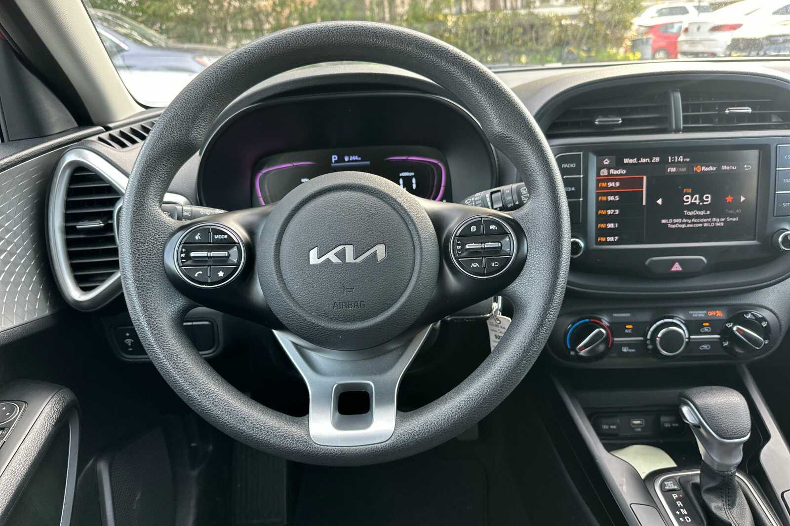2024 Kia Soul LX - Photo 12