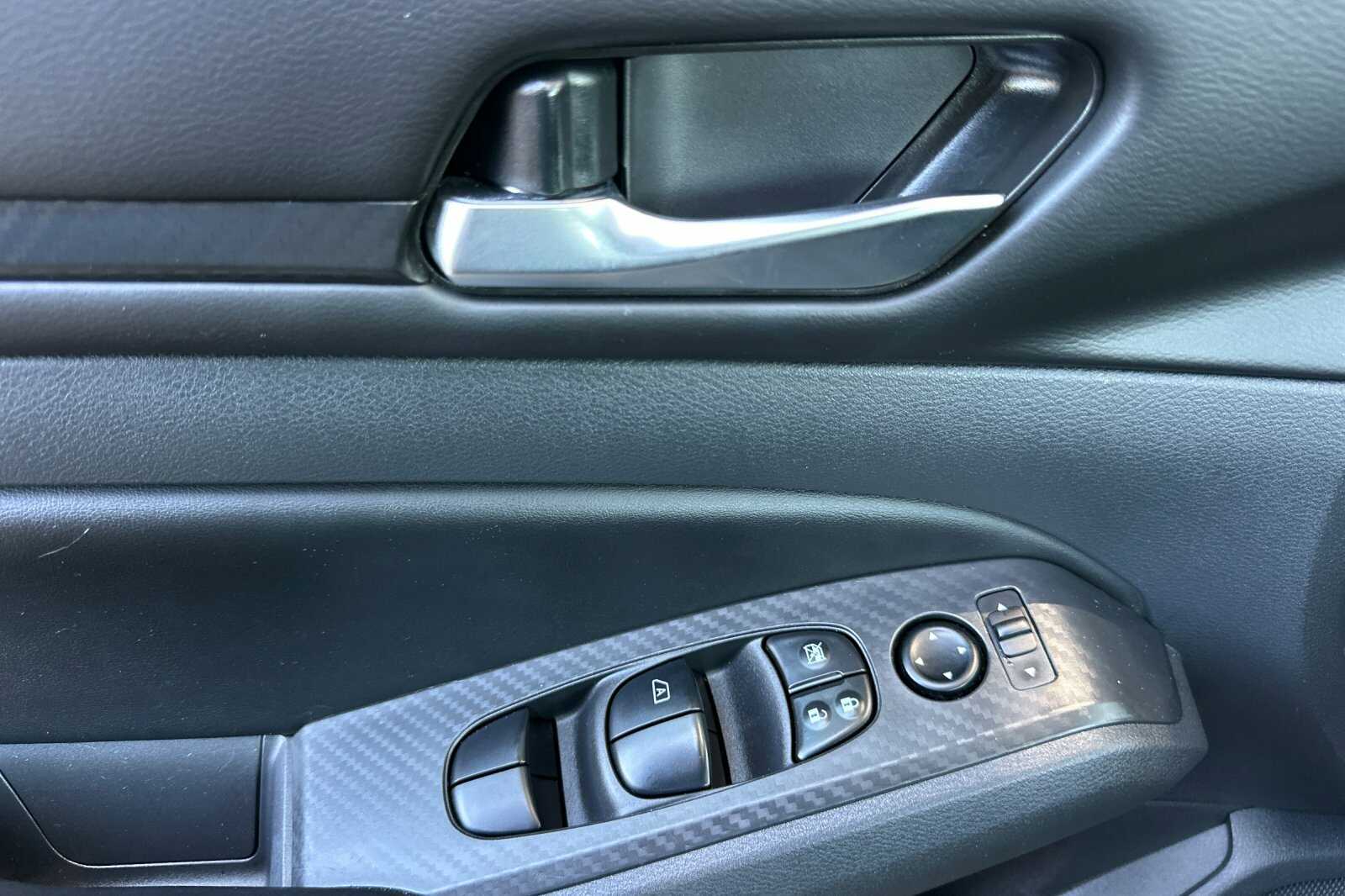 2025 Nissan Altima SV - Photo 9