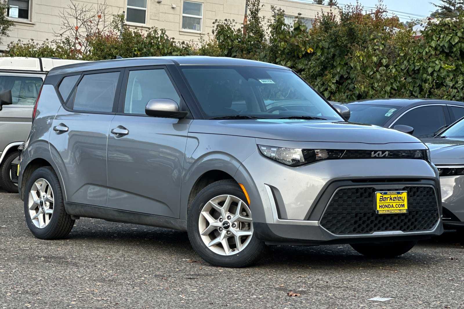 Used 2023 Kia Soul LX with VIN KNDJ23AU7P7882884 for sale in Berkeley, CA