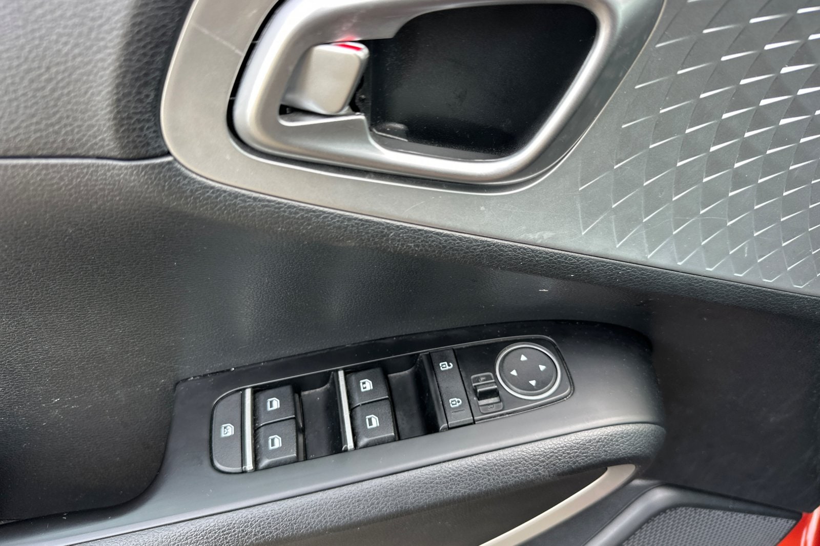2024 Kia Soul LX - Photo 9
