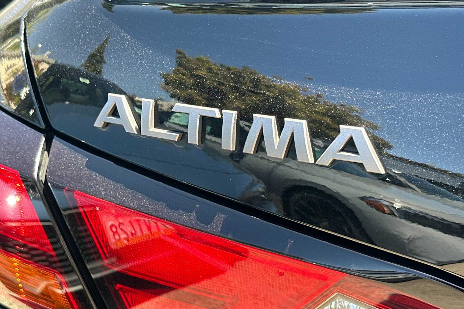 2025 Nissan Altima SV - Photo 23