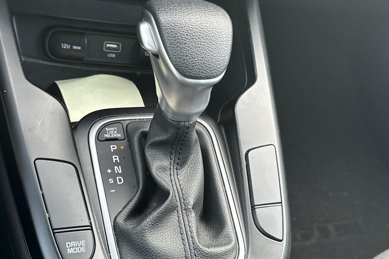 2024 Kia Soul LX - Photo 19