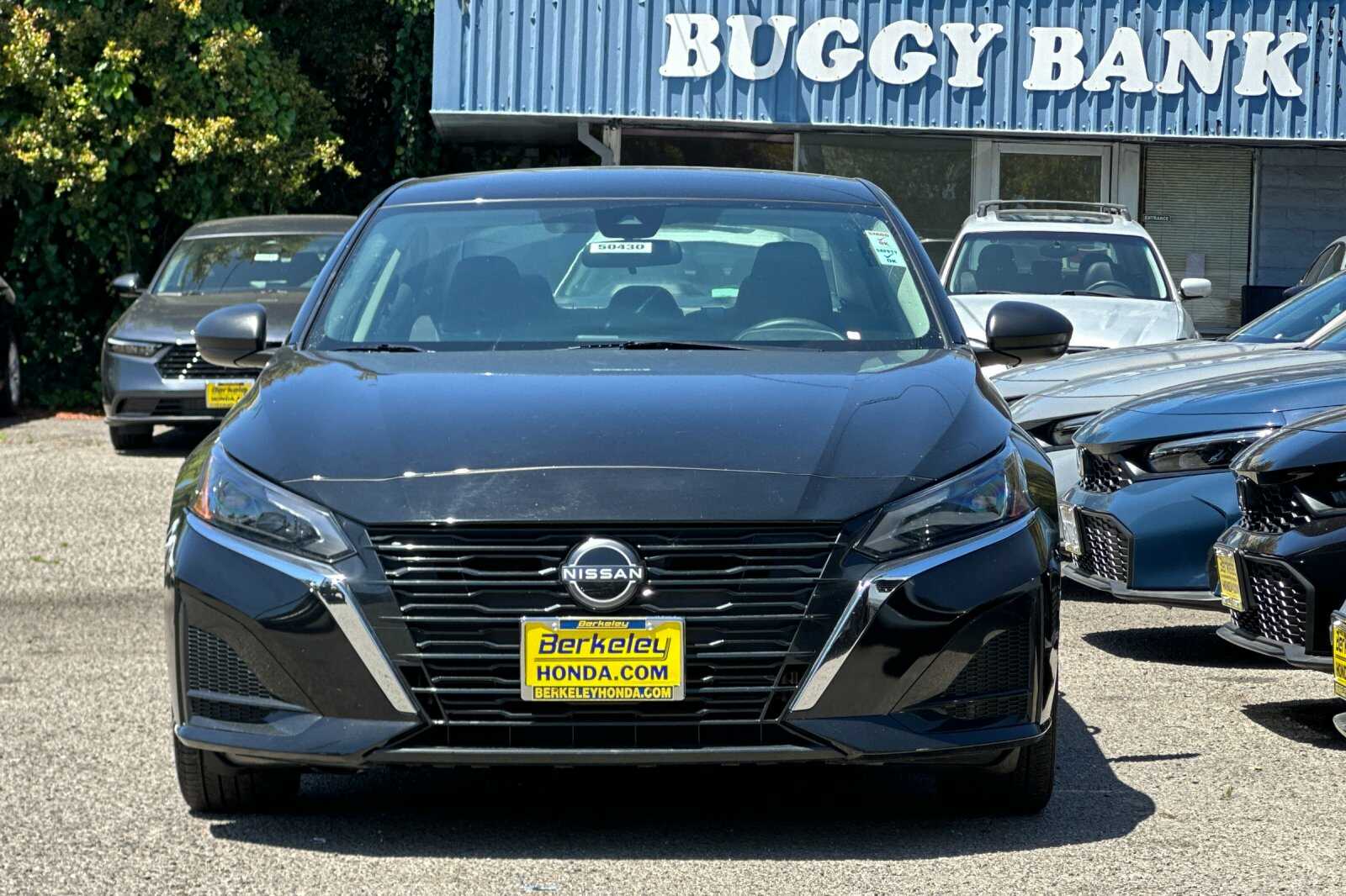 2025 Nissan Altima SV - Photo 7