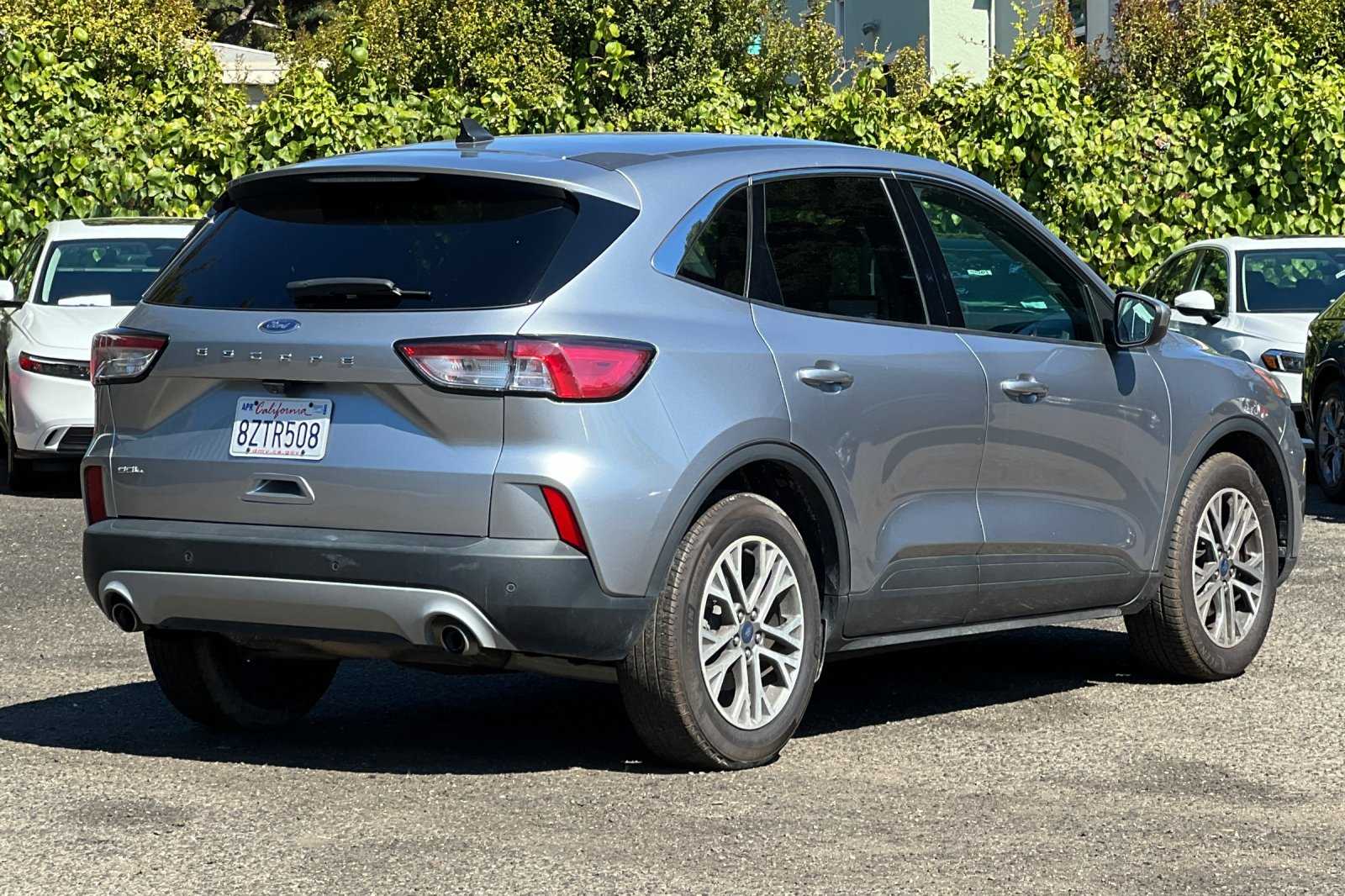 2022 Ford Escape SEL photo 4