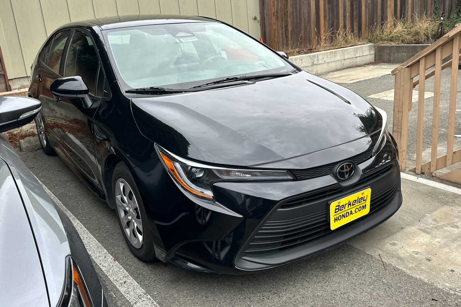 Used 2024 Toyota Corolla LE with VIN 5YFB4MDE8RP126815 for sale in Northfield, Minnesota