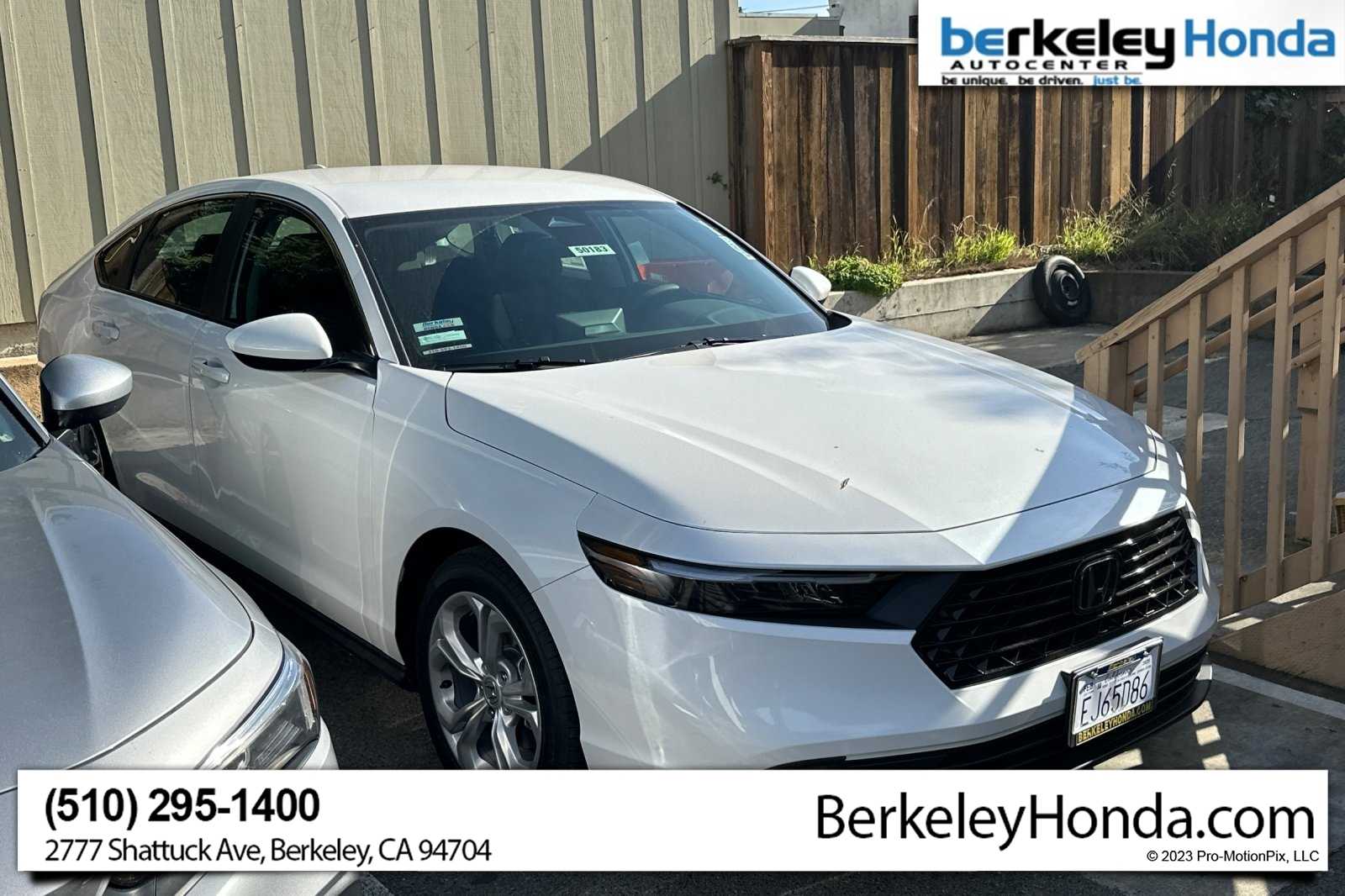 2025 Honda Accord LX's photo