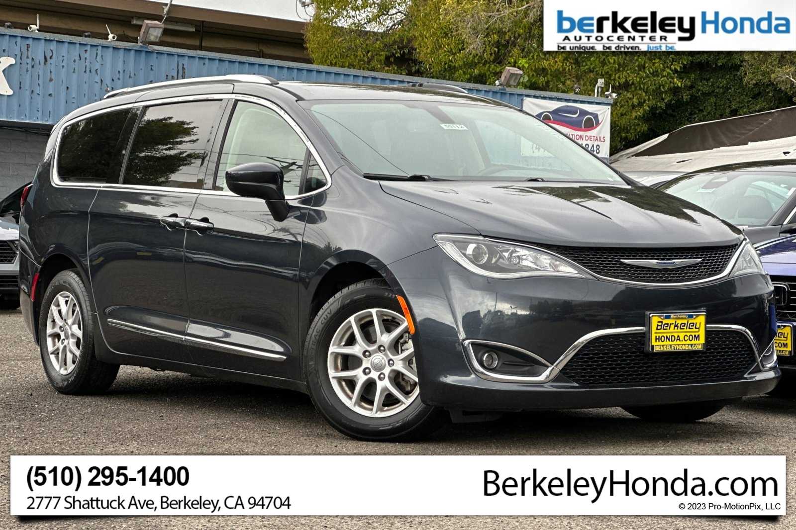 2020 Chrysler Pacifica Touring L's photo