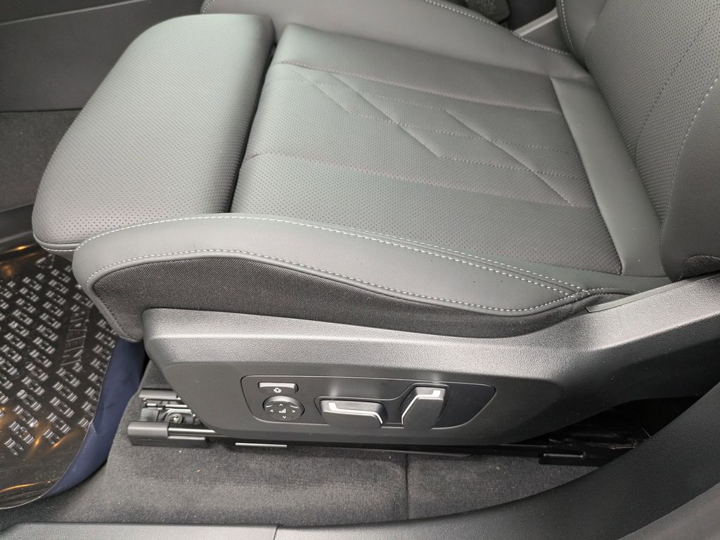 2026 BMW X3 30 - Photo 15