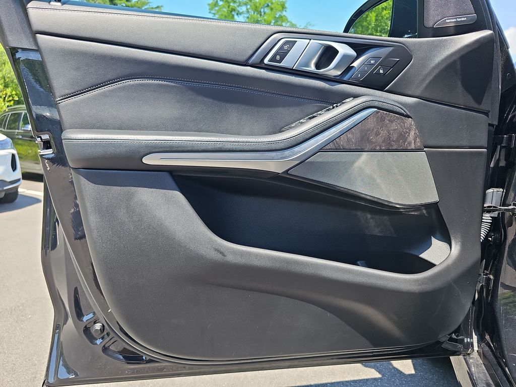 2025 BMW X5 40i - Photo 21