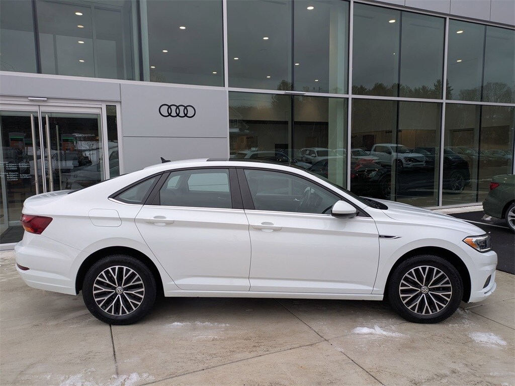 Used 2019 Volkswagen Jetta SEL Sedan