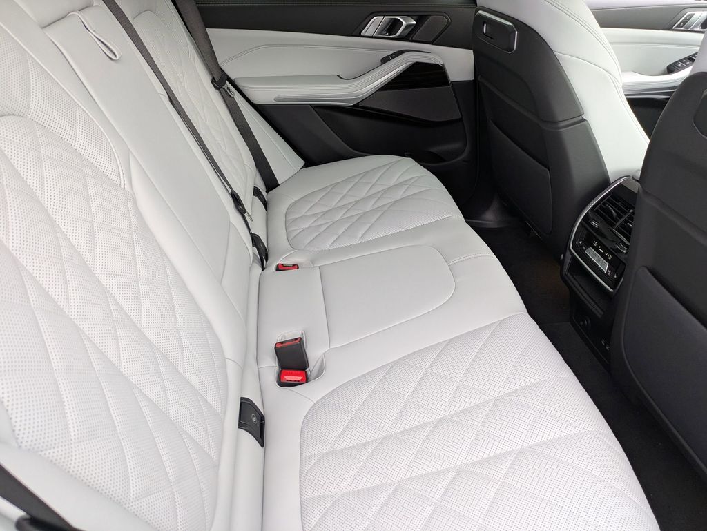 2026 BMW X5 40i - Photo 36