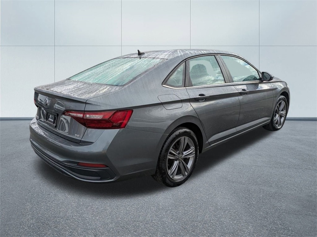 Used 2022 Volkswagen Jetta 1.5T SE Sedan