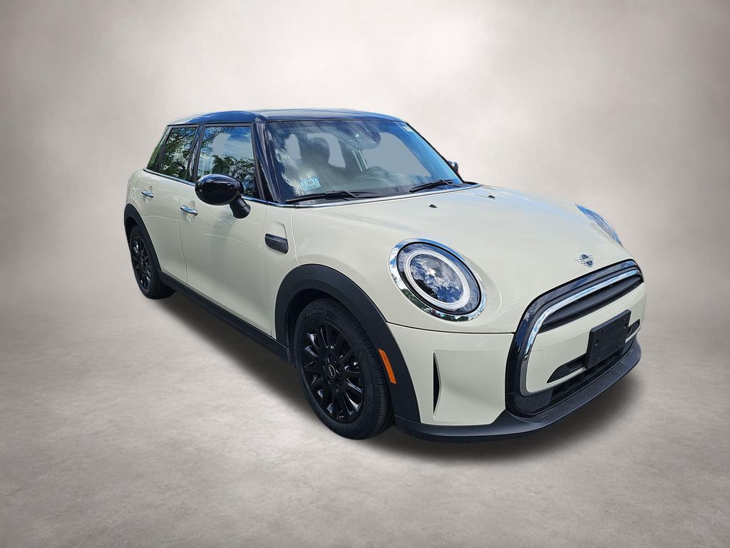 2023 MINI Hardtop Cooper's photo