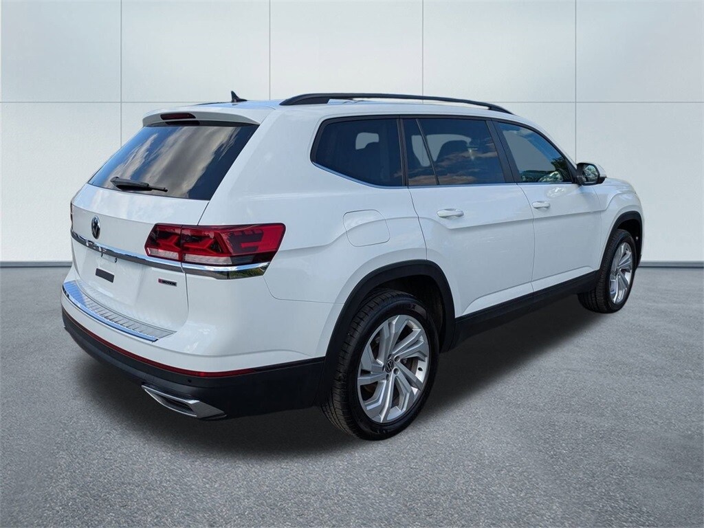 2022 Volkswagen Atlas SE Technology photo 2