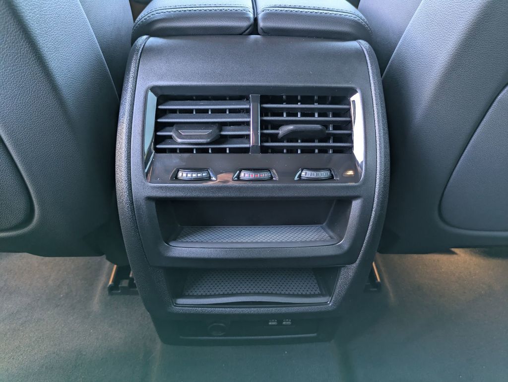 2026 BMW X5 50e - Photo 32