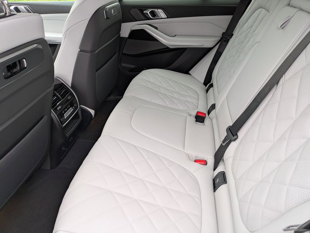 2026 BMW X5 40i - Photo 31