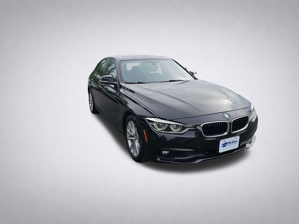 2018 BMW 3 Series 320i xDrive Sedan's photo