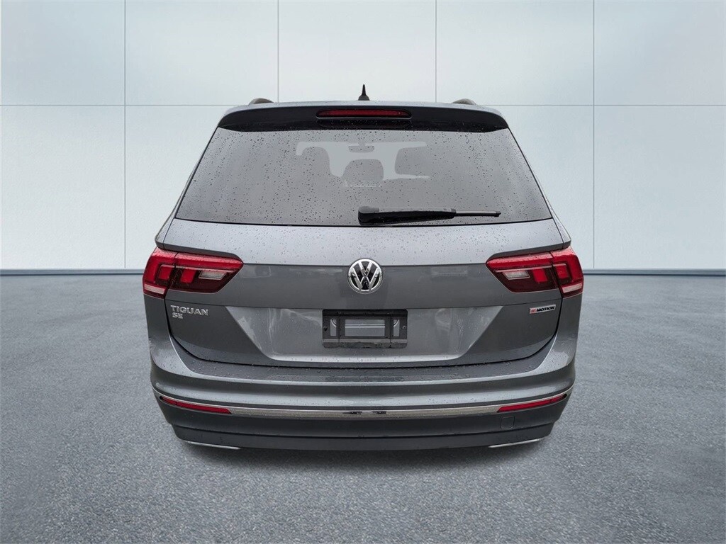 2021 Volkswagen Tiguan R-Line Black SEL photo 4