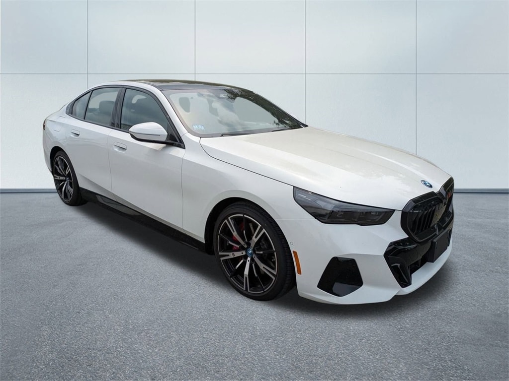 2025 BMW 5 Series 550E