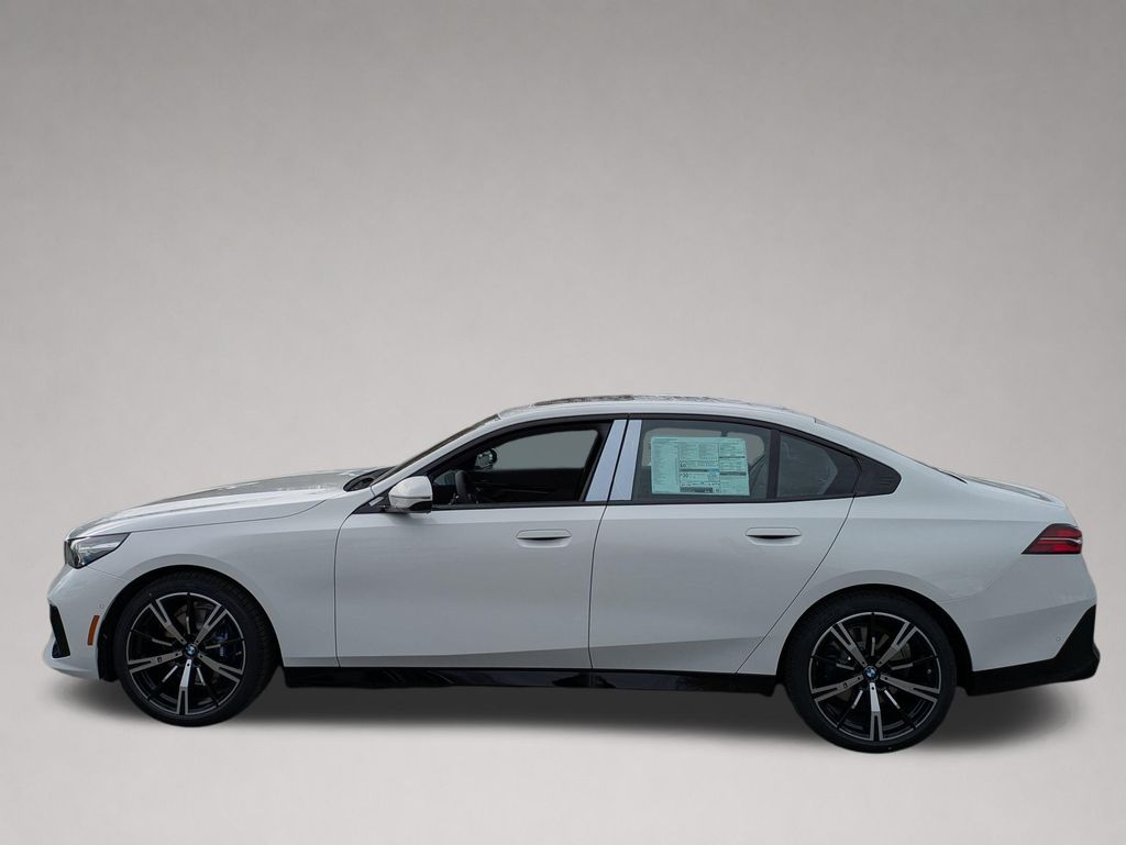 2026 BMW 5 Series 530i - Photo 7