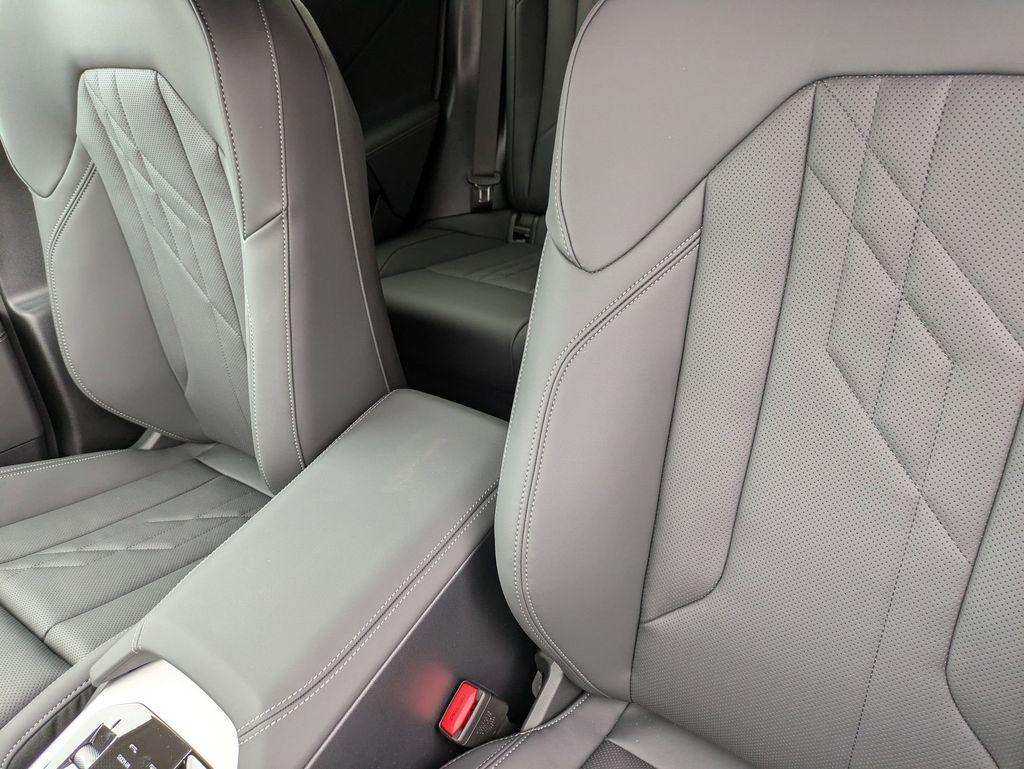 2026 BMW X3 30 - Photo 17
