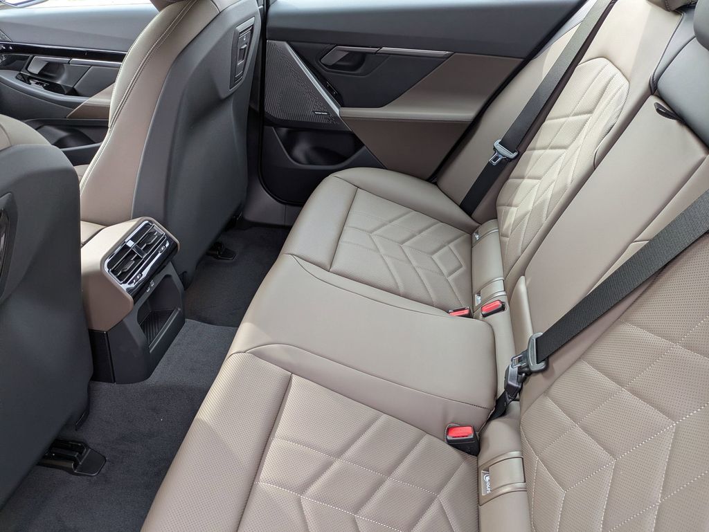 2026 BMW 5 Series 530i - Photo 31